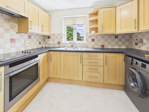 KITCHEN- click for photo gallery